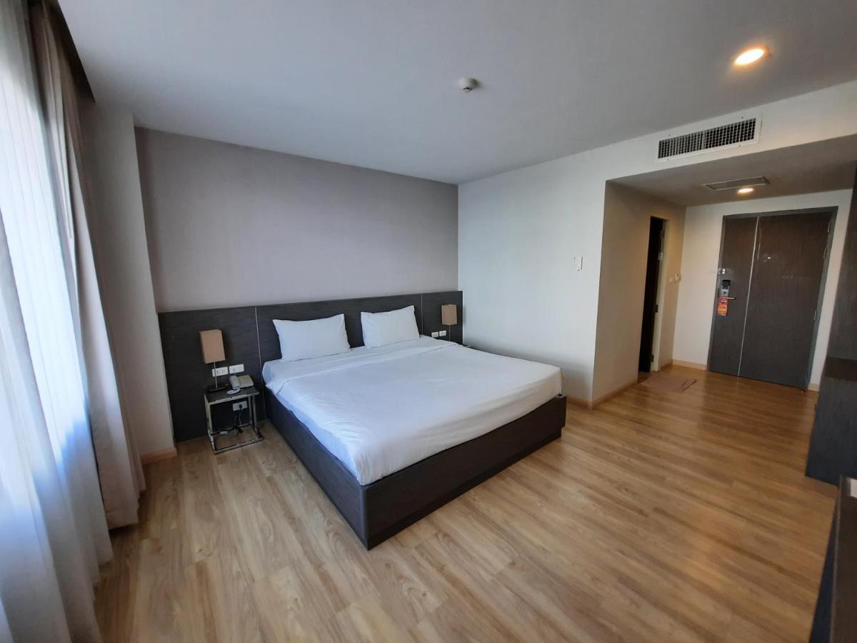 Leosor Hotel Nakhonratchasima Exteriör bild