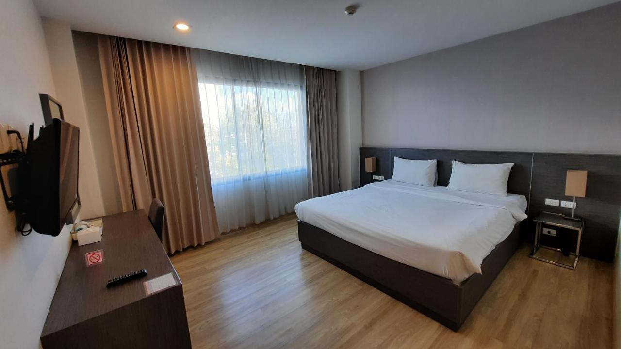 Leosor Hotel Nakhonratchasima Exteriör bild