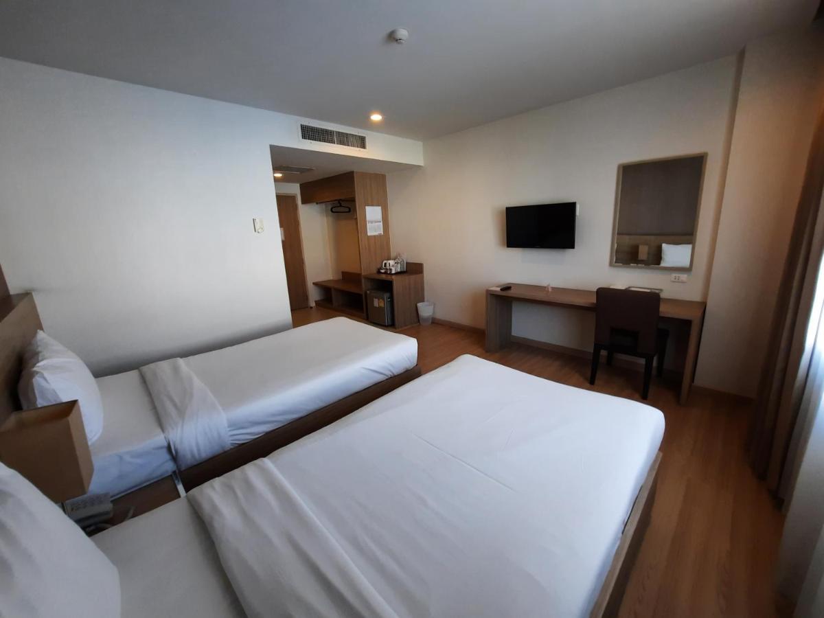 Leosor Hotel Nakhonratchasima Exteriör bild