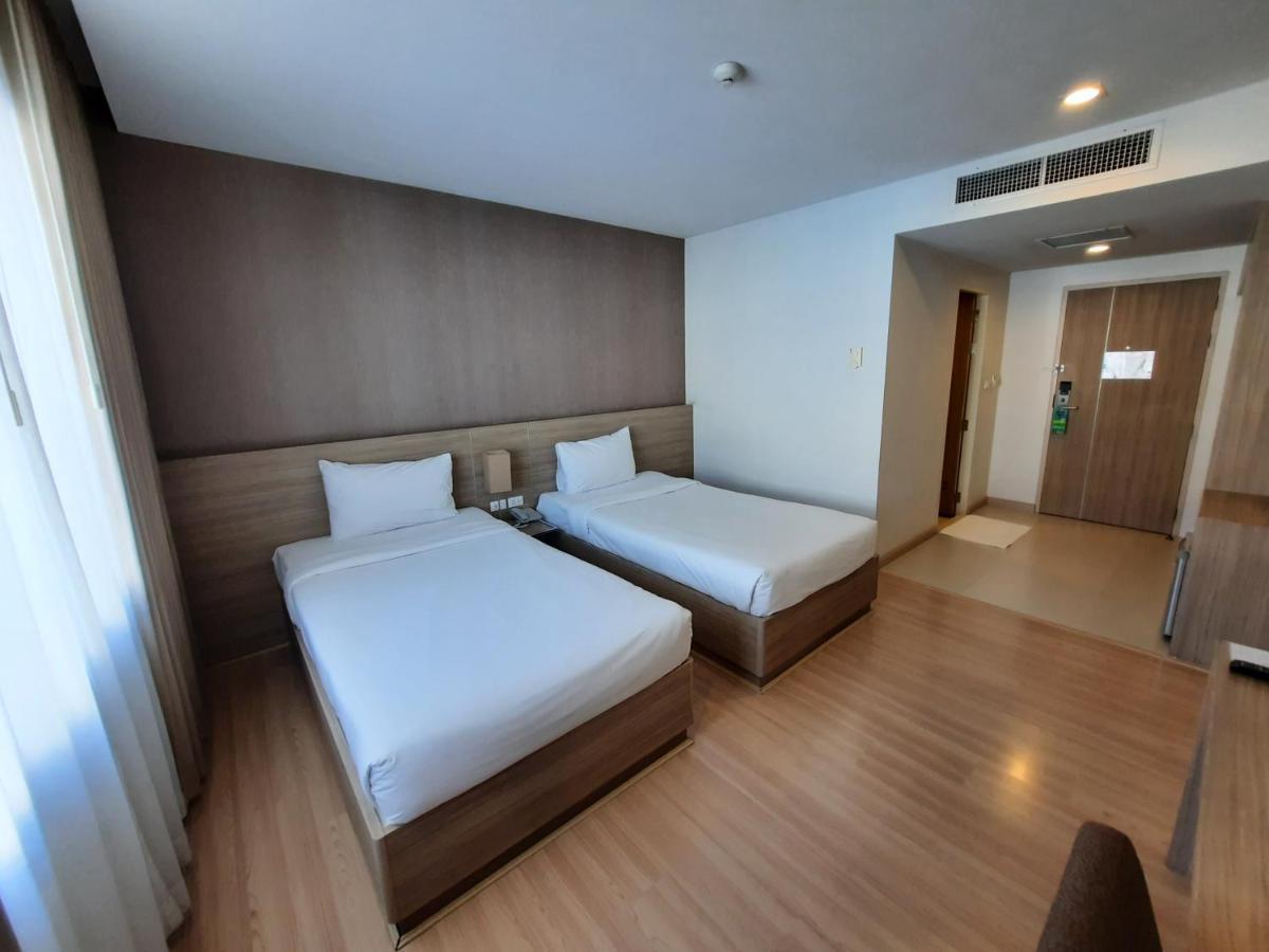Leosor Hotel Nakhonratchasima Exteriör bild