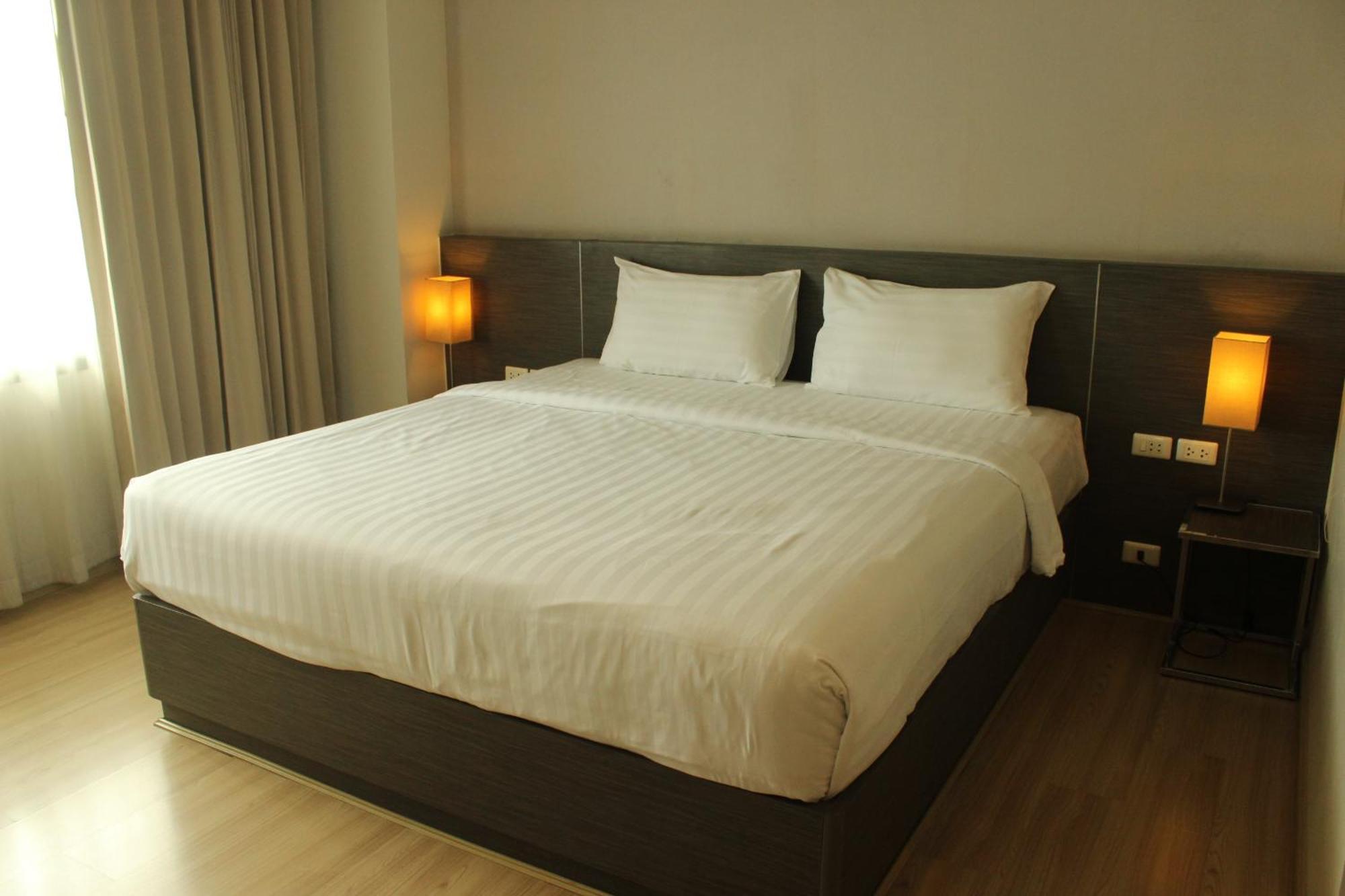 Leosor Hotel Nakhonratchasima Exteriör bild