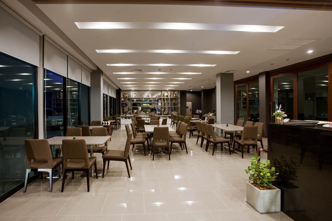 Leosor Hotel Nakhonratchasima Exteriör bild