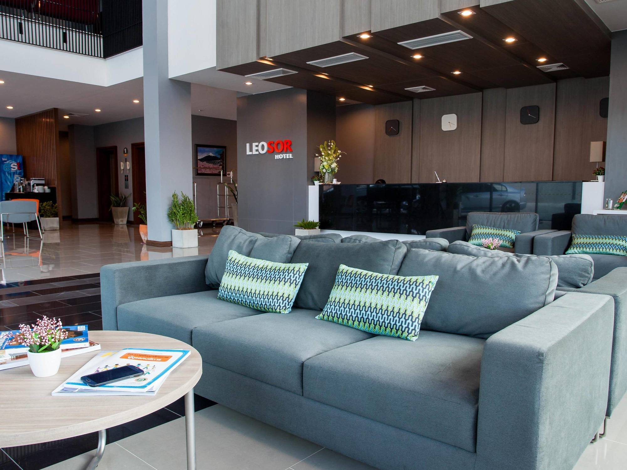 Leosor Hotel Nakhonratchasima Exteriör bild