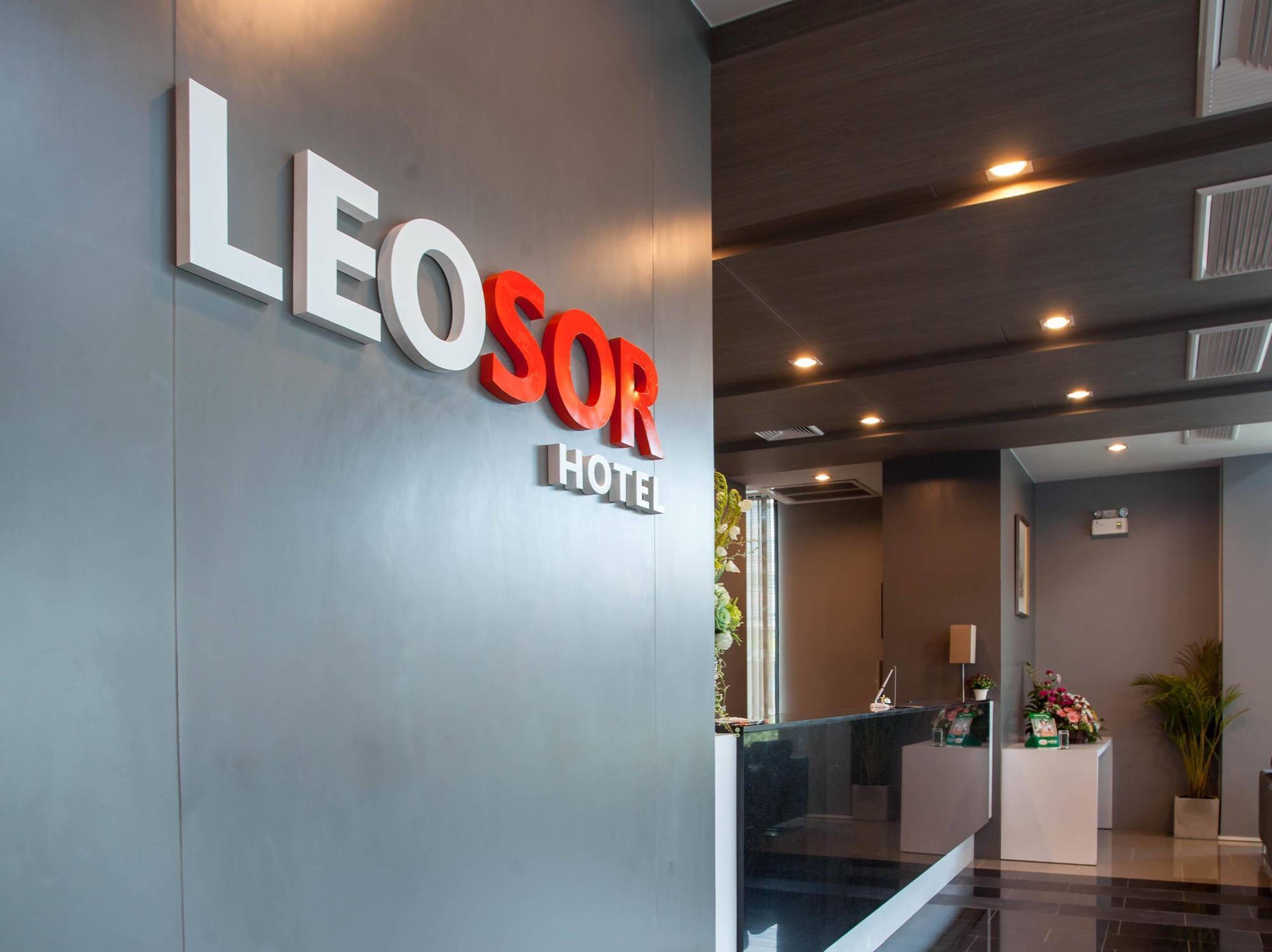 Leosor Hotel Nakhonratchasima Exteriör bild