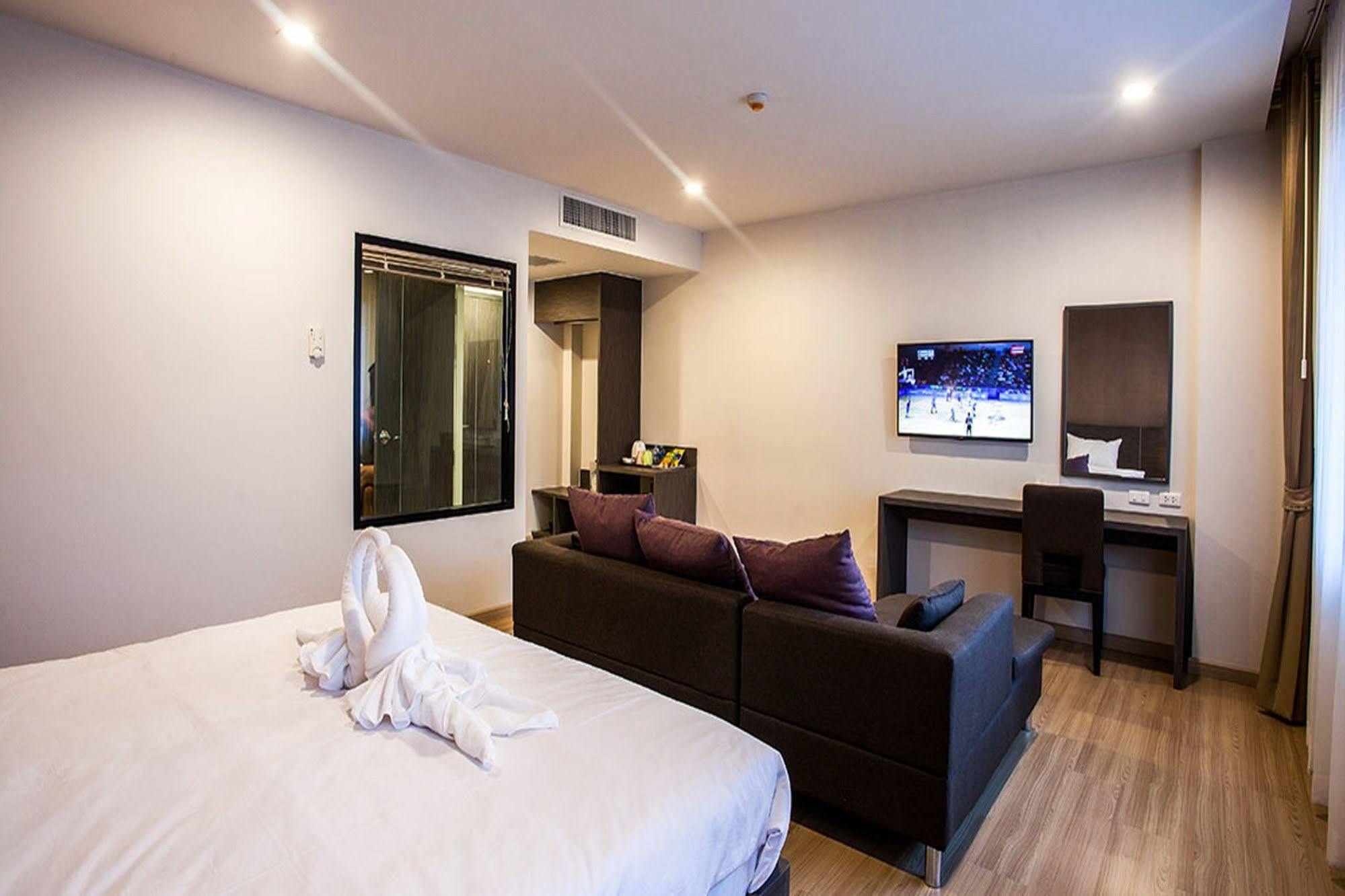 Leosor Hotel Nakhonratchasima Exteriör bild