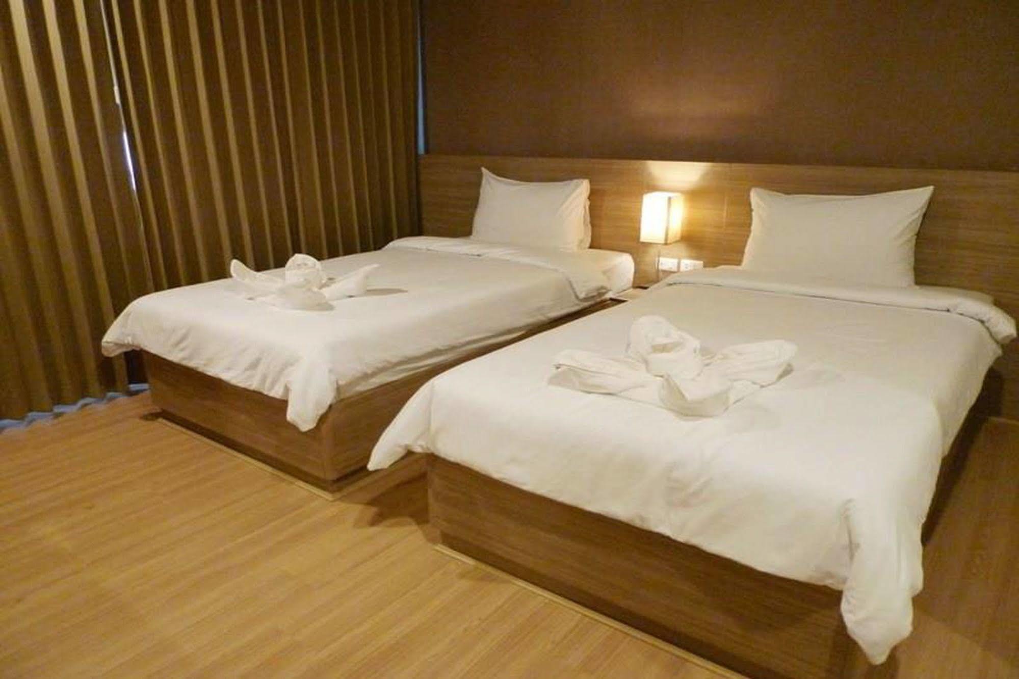 Leosor Hotel Nakhonratchasima Exteriör bild