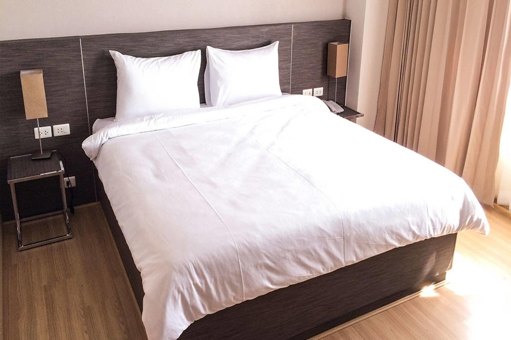 Leosor Hotel Nakhonratchasima Exteriör bild