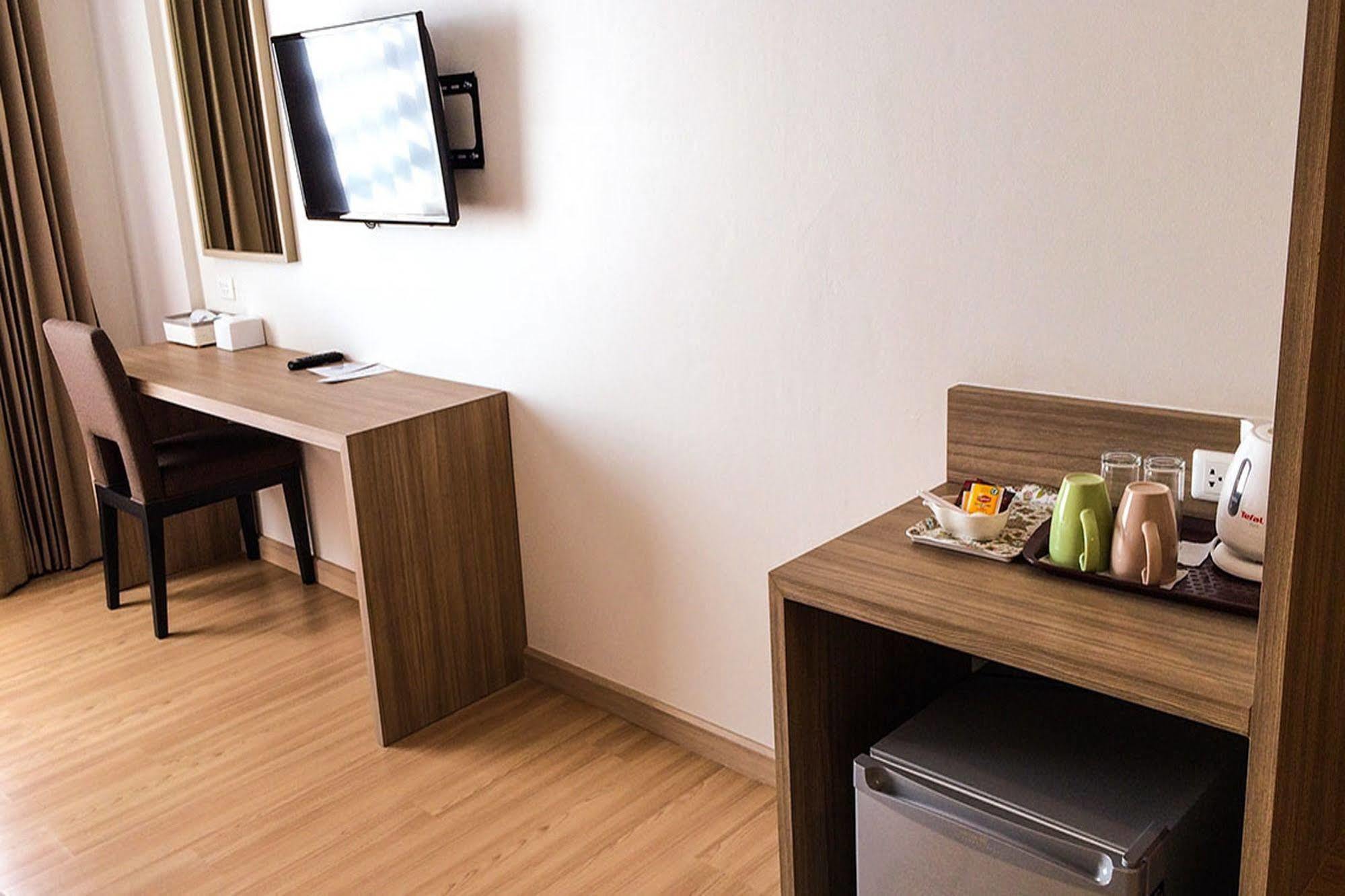 Leosor Hotel Nakhonratchasima Exteriör bild