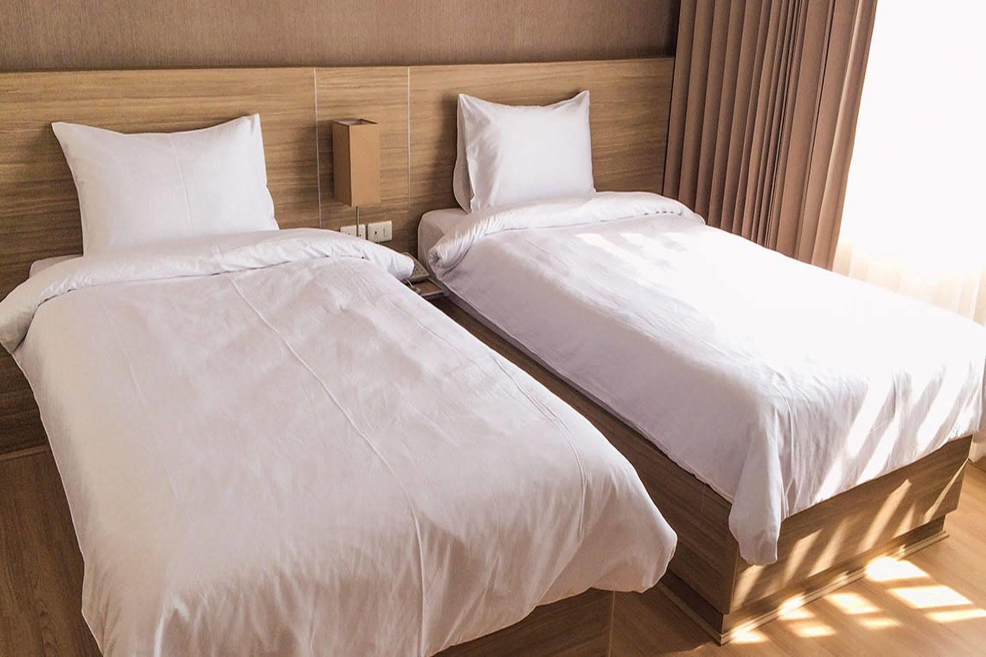 Leosor Hotel Nakhonratchasima Exteriör bild