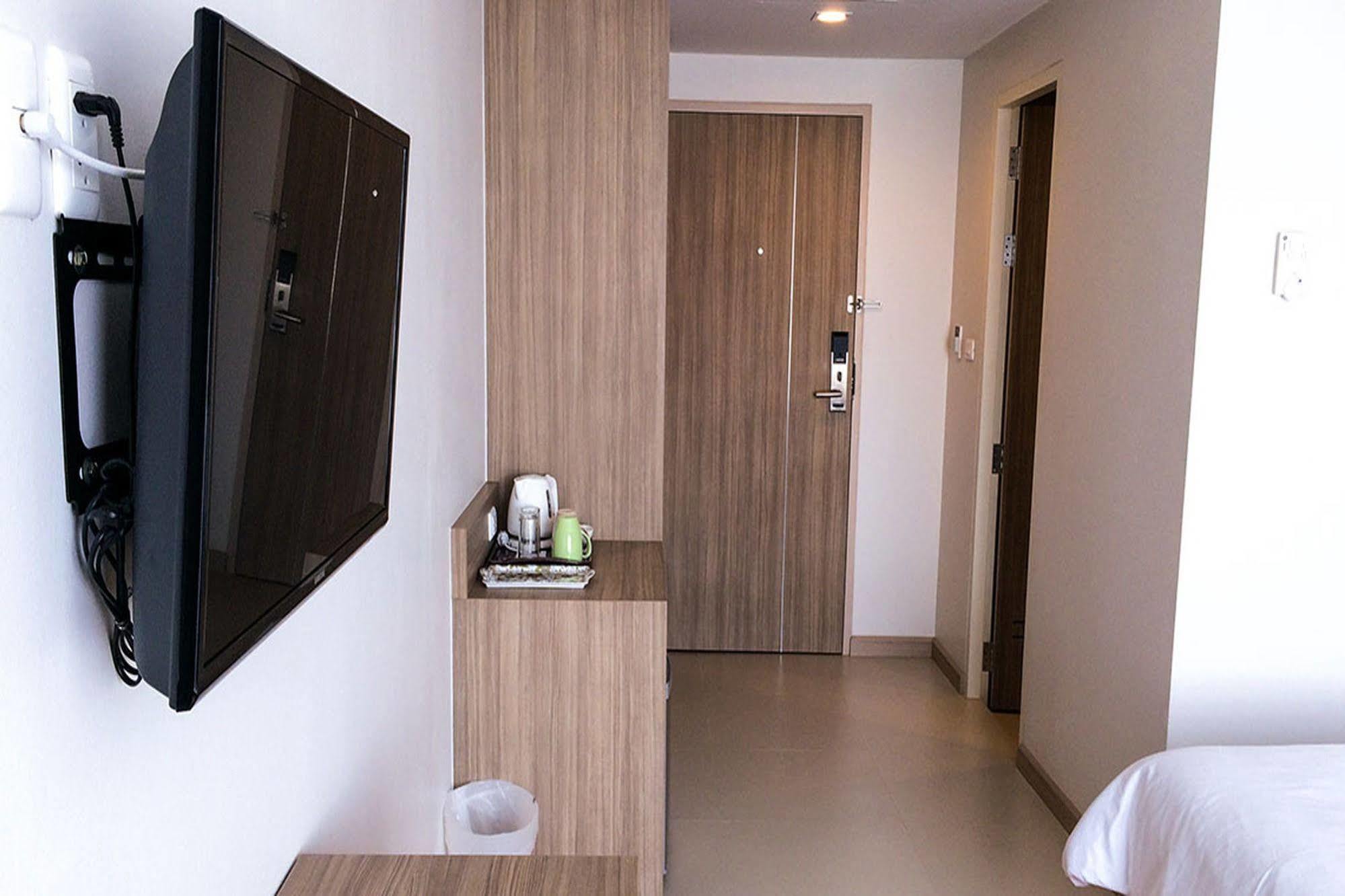 Leosor Hotel Nakhonratchasima Exteriör bild