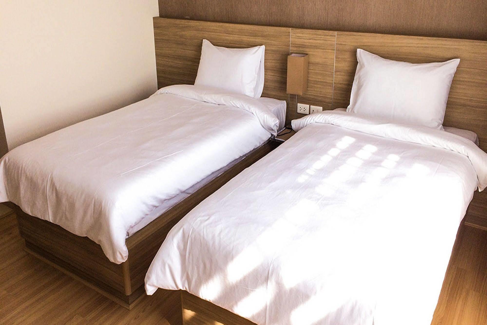 Leosor Hotel Nakhonratchasima Exteriör bild